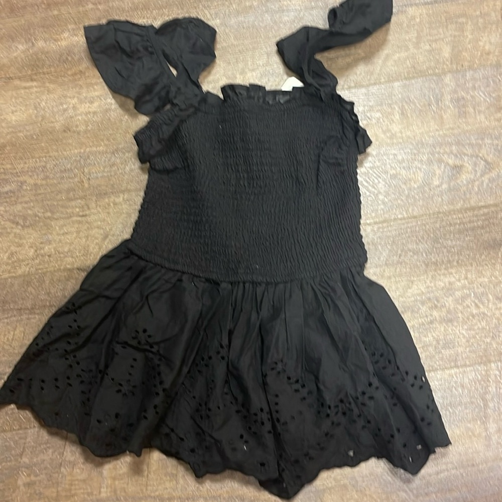 Size small black flowy tank top